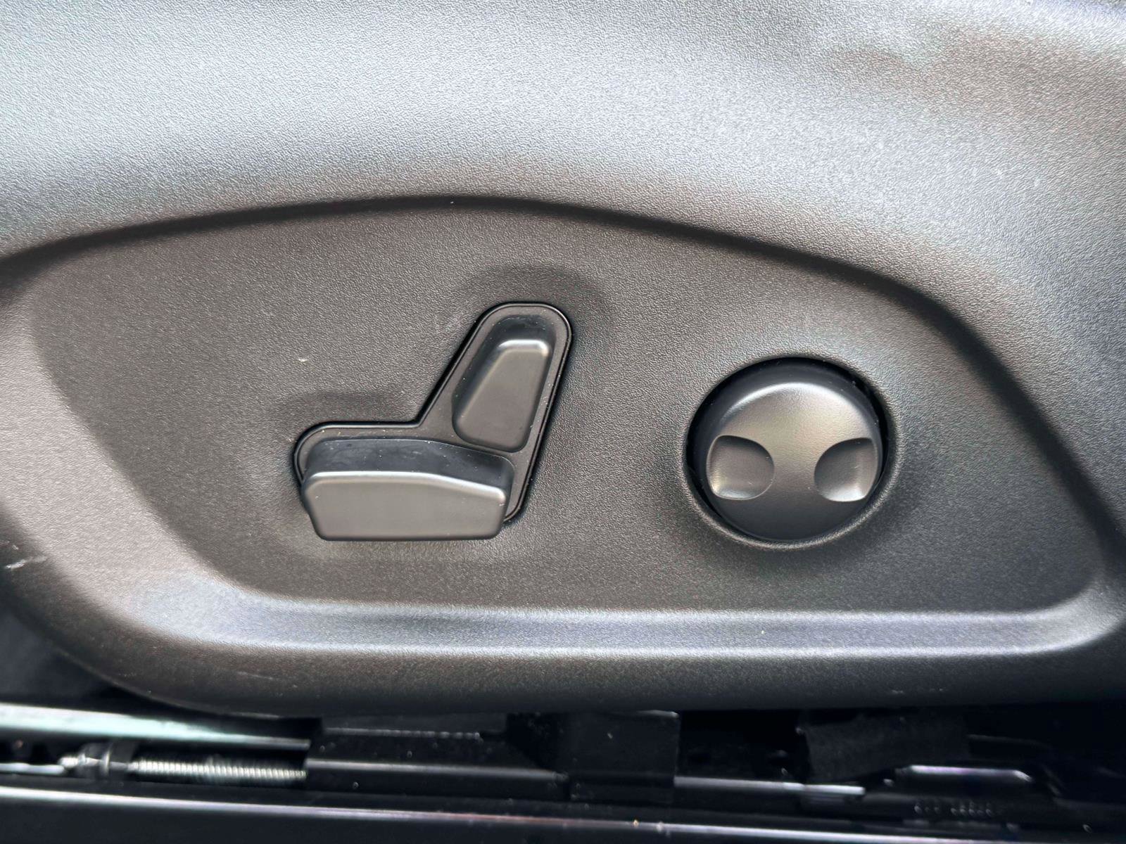 Used 2023 Jeep Compass Latitude w/ Convenience Group image 16