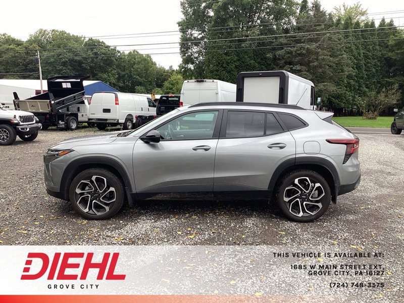 Used 2025 Chevrolet Trax RS w/ Driver Confidence Package FWD image 4