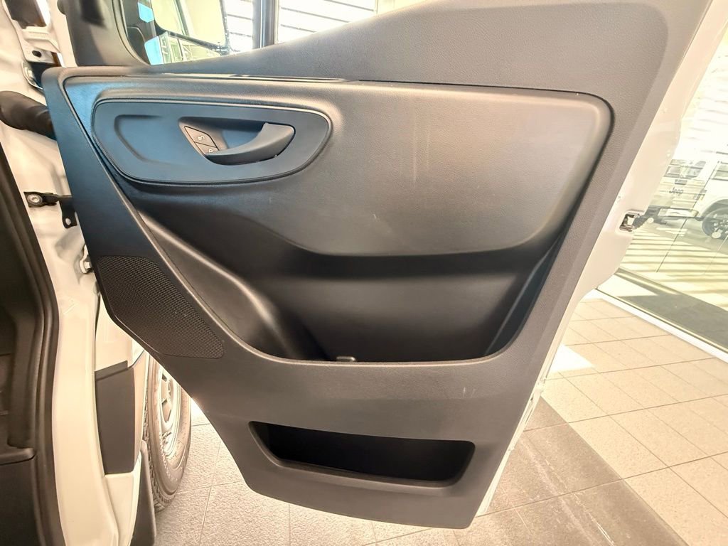 Used 2025 Mercedes-Benz Sprinter 2500 image 22