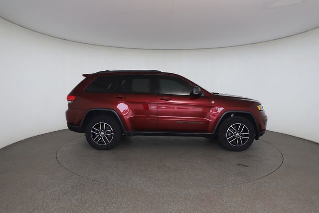 Used 2017 Jeep Grand Cherokee Trailhawk w/ Trailhawk Luxury Group AWD/4WD image 23