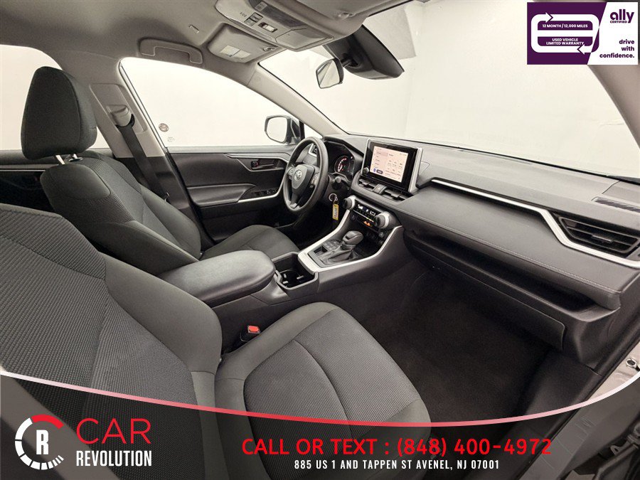 Used 2025 Toyota RAV4 LE AWD/4WD image 51