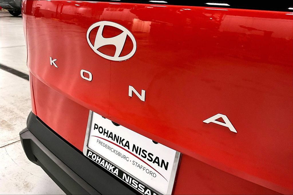 Certified 2025 Hyundai Kona SEL image 31