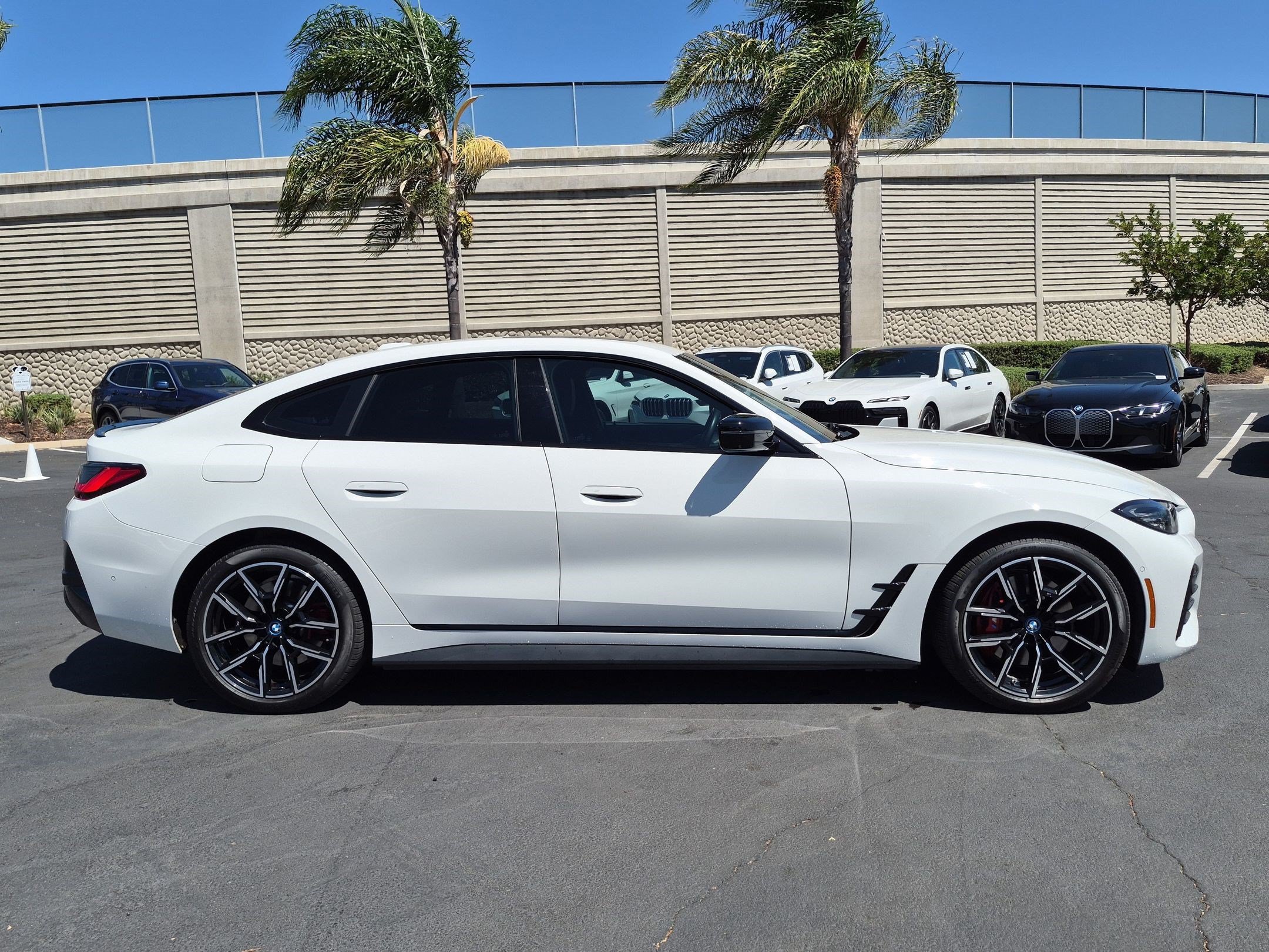 Used 2023 BMW i4 eDrive40 w/ M Sport Package RWD image 11