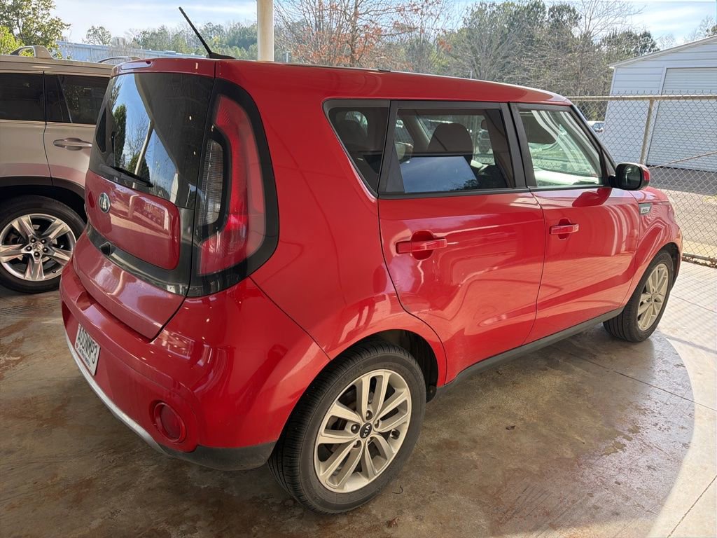 Used 2018 Kia Soul + FWD image 3