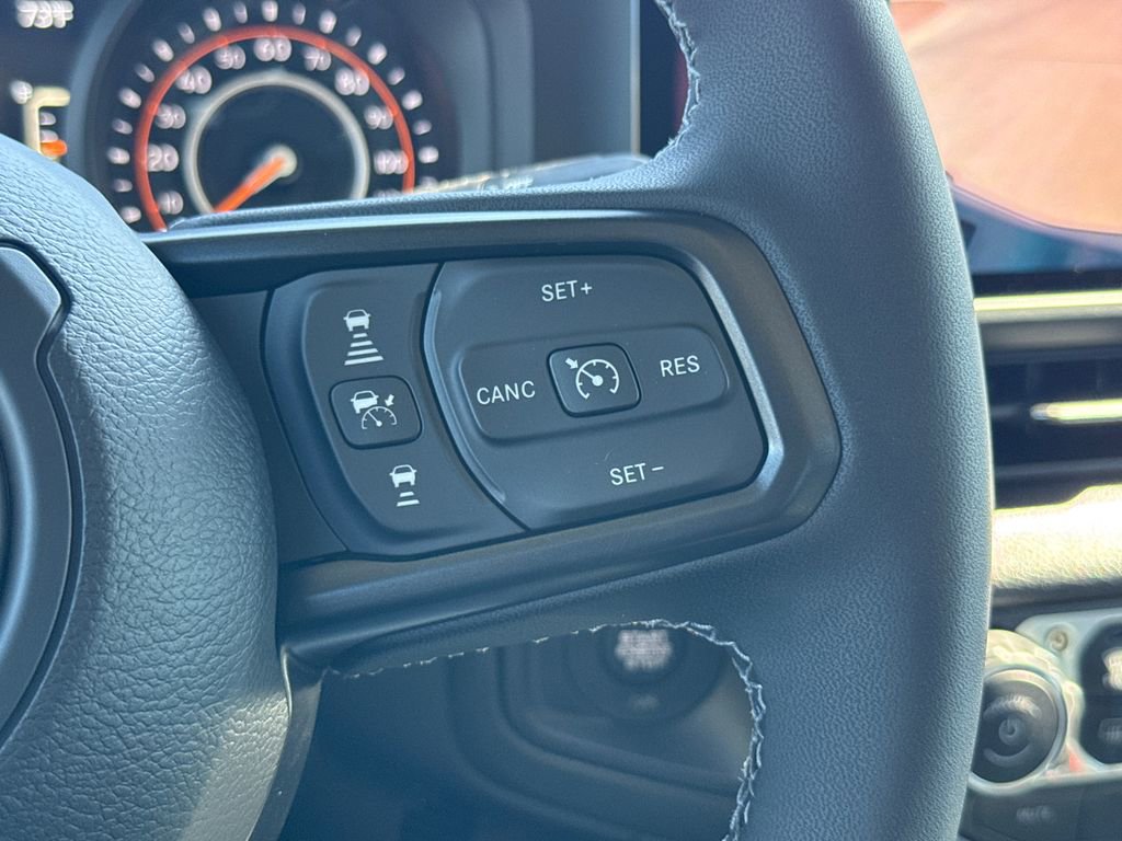 New 2025 Jeep Gladiator Sport image 29