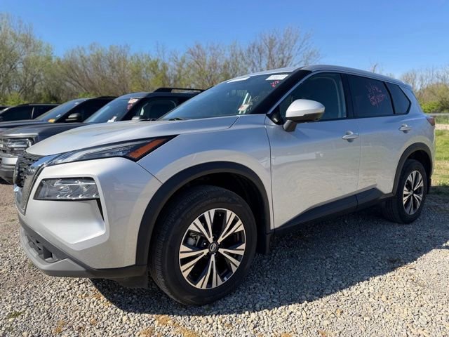Used 2021 Nissan Rogue SV AWD/4WD image 2