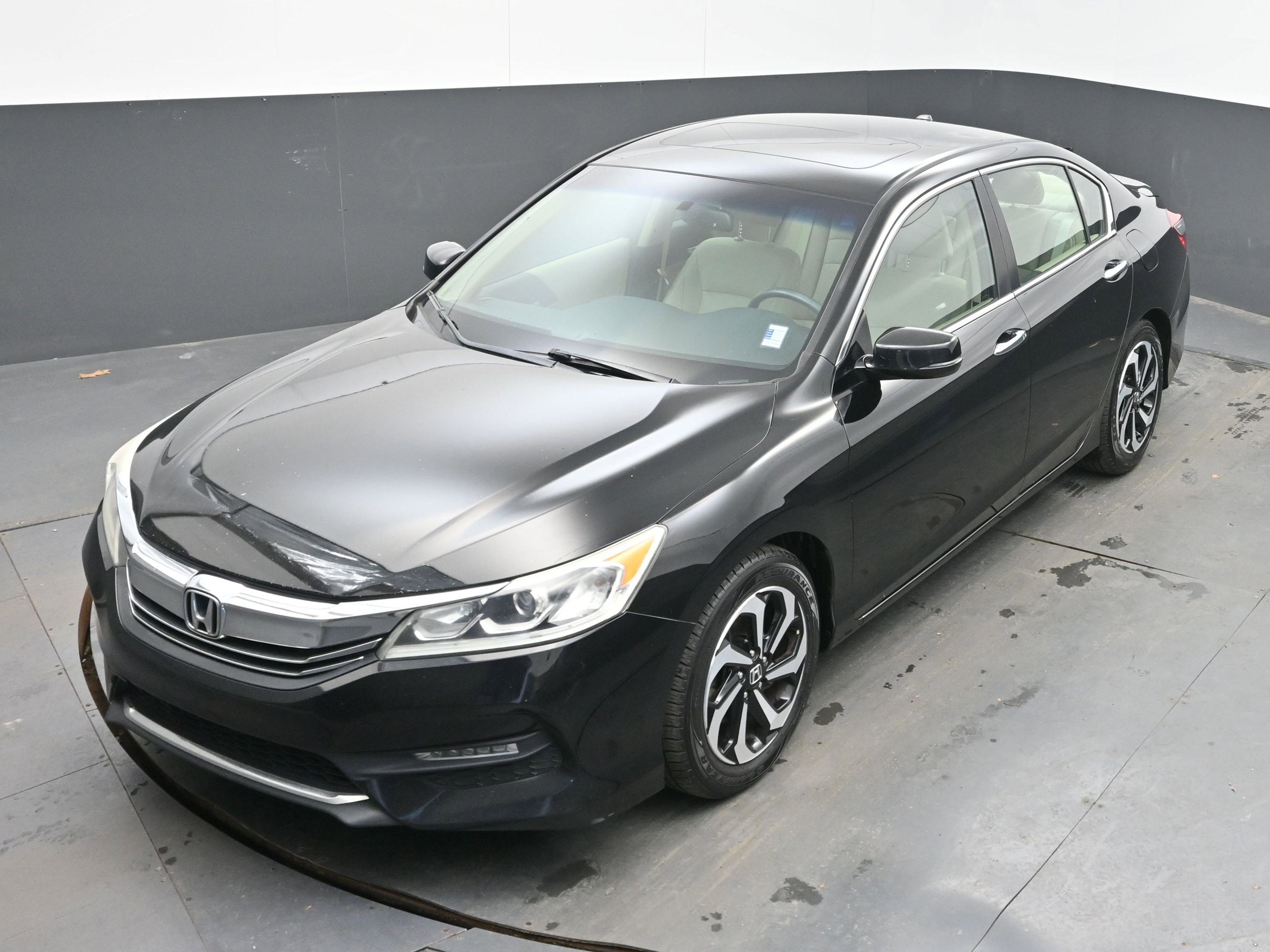 Used 2016 Honda Accord EX-L image 32