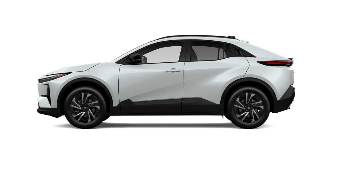 New 2026 Toyota C-HR AWD/4WD image 4