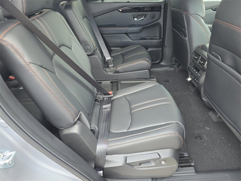 New 2025 Honda Pilot TrailSport image 23