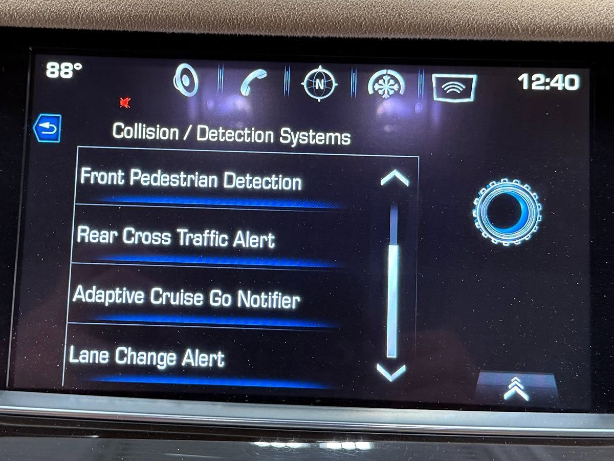 Used 2018 Cadillac XT5 Platinum w/ Driver Assist Package AWD/4WD image 26