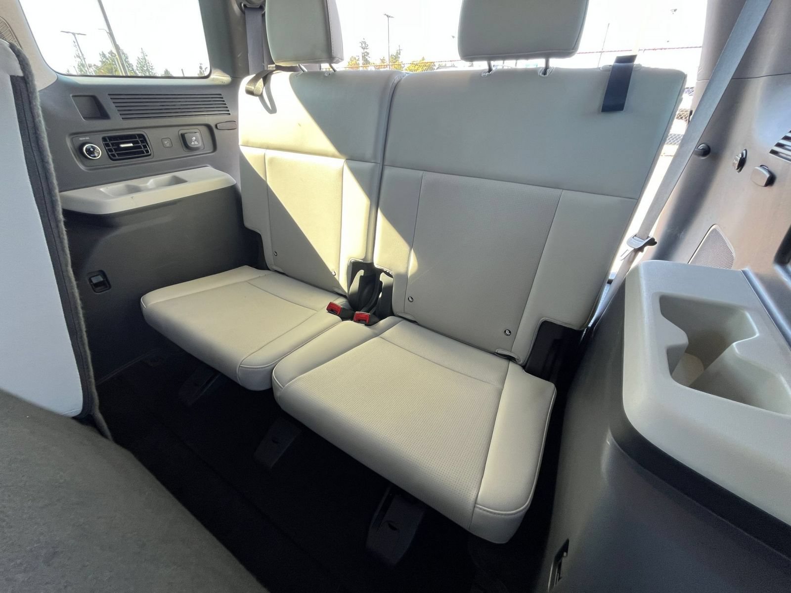Used 2024 Hyundai Santa Fe Limited FWD image 32