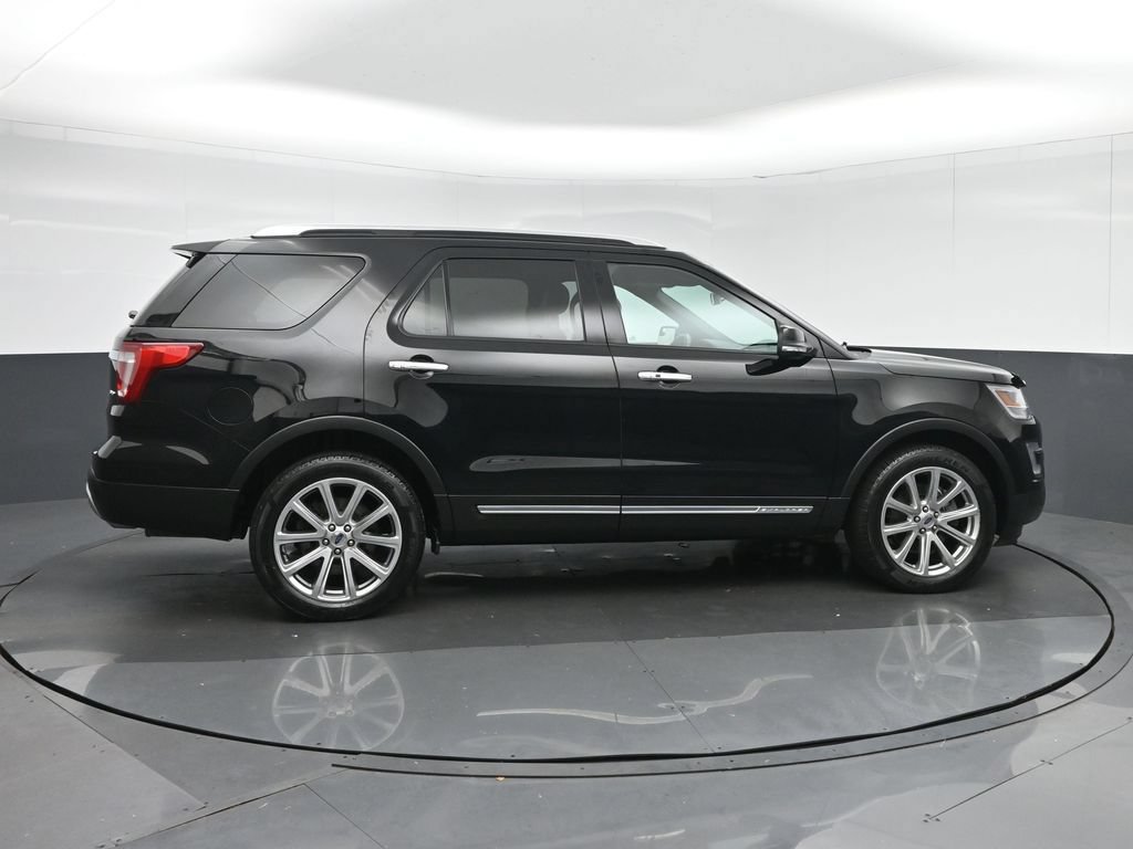 Used 2017 Ford Explorer Limited AWD/4WD image 8