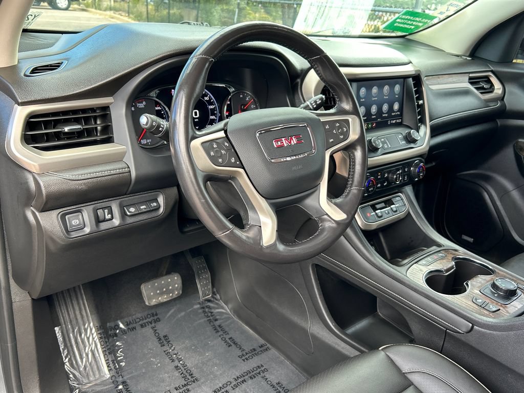 Used 2020 GMC Acadia Denali w/ Technology Package AWD/4WD image 8