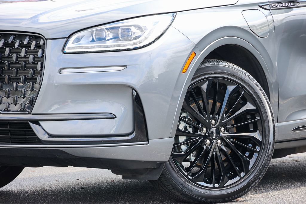 Used 2025 Lincoln Corsair Grand Touring w/ Jet Appearance Package image 16