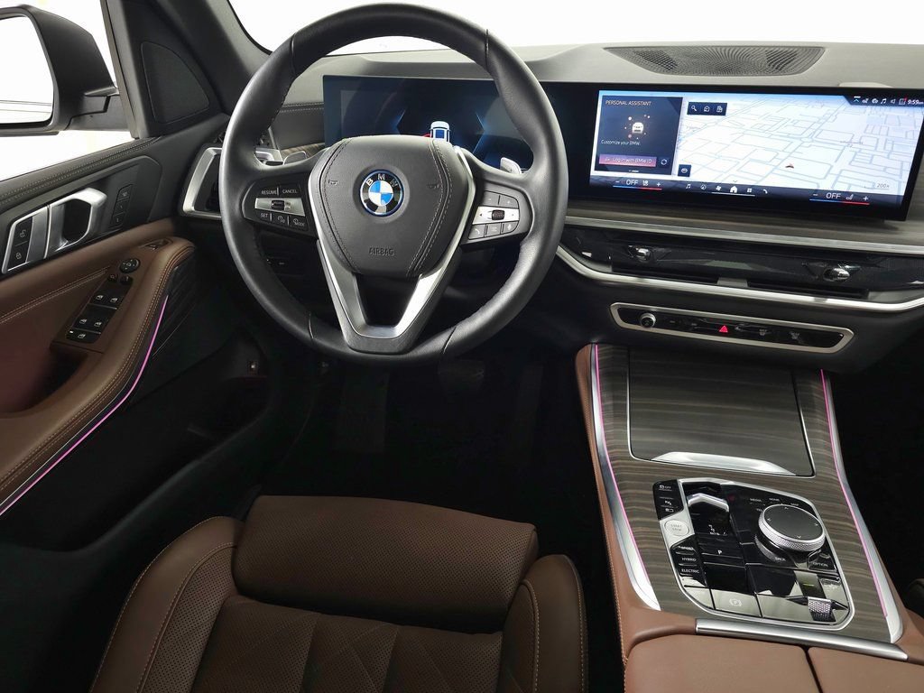 Used 2025 BMW X5 xDrive50e w/ Parking Assistance Package AWD/4WD image 20