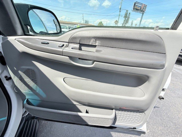Used 2003 Ford Excursion XLT AWD/4WD image 22