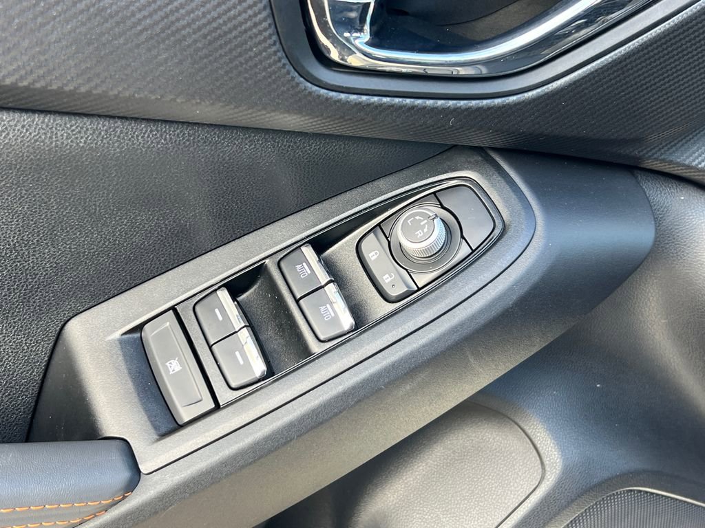 Certified 2025 Subaru Crosstrek 2.5i Limited w/ Crosstrek Mirror Package image 18