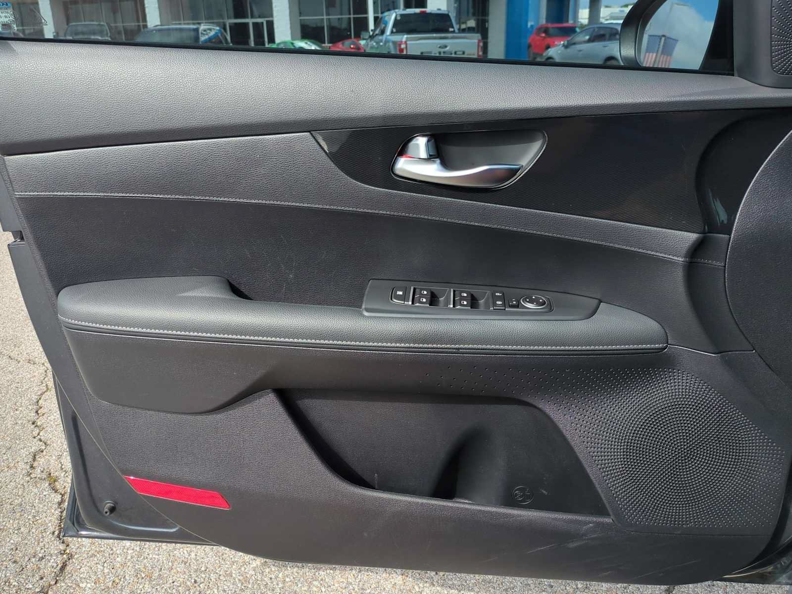 Used 2024 Kia Forte GT-Line FWD image 21