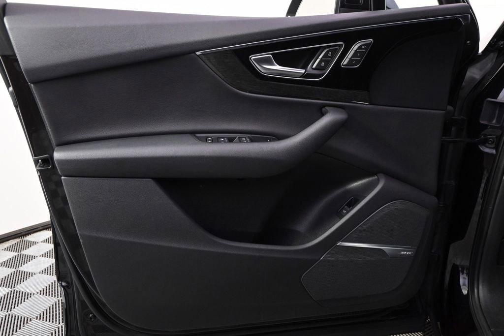 Used 2018 Audi Q7 3.0T Premium Plus w/ Premium Plus Package image 22