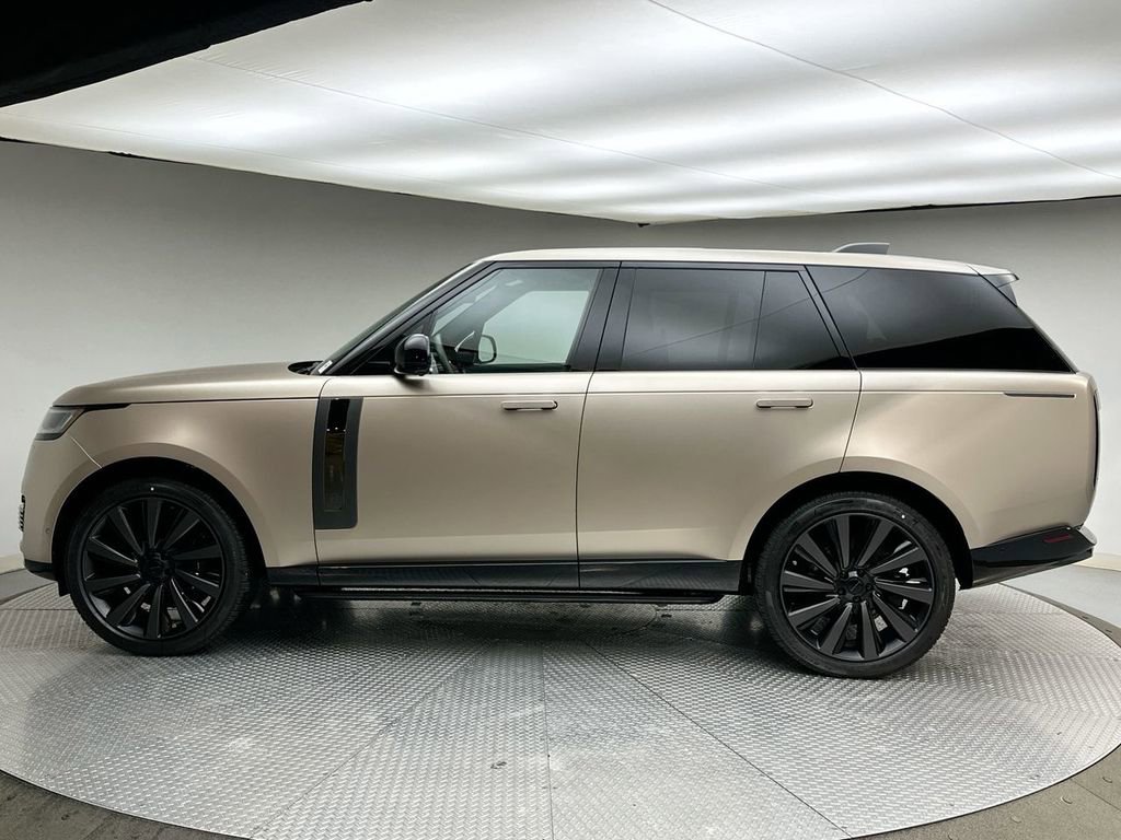 New 2026 Land Rover Range Rover SV image 10