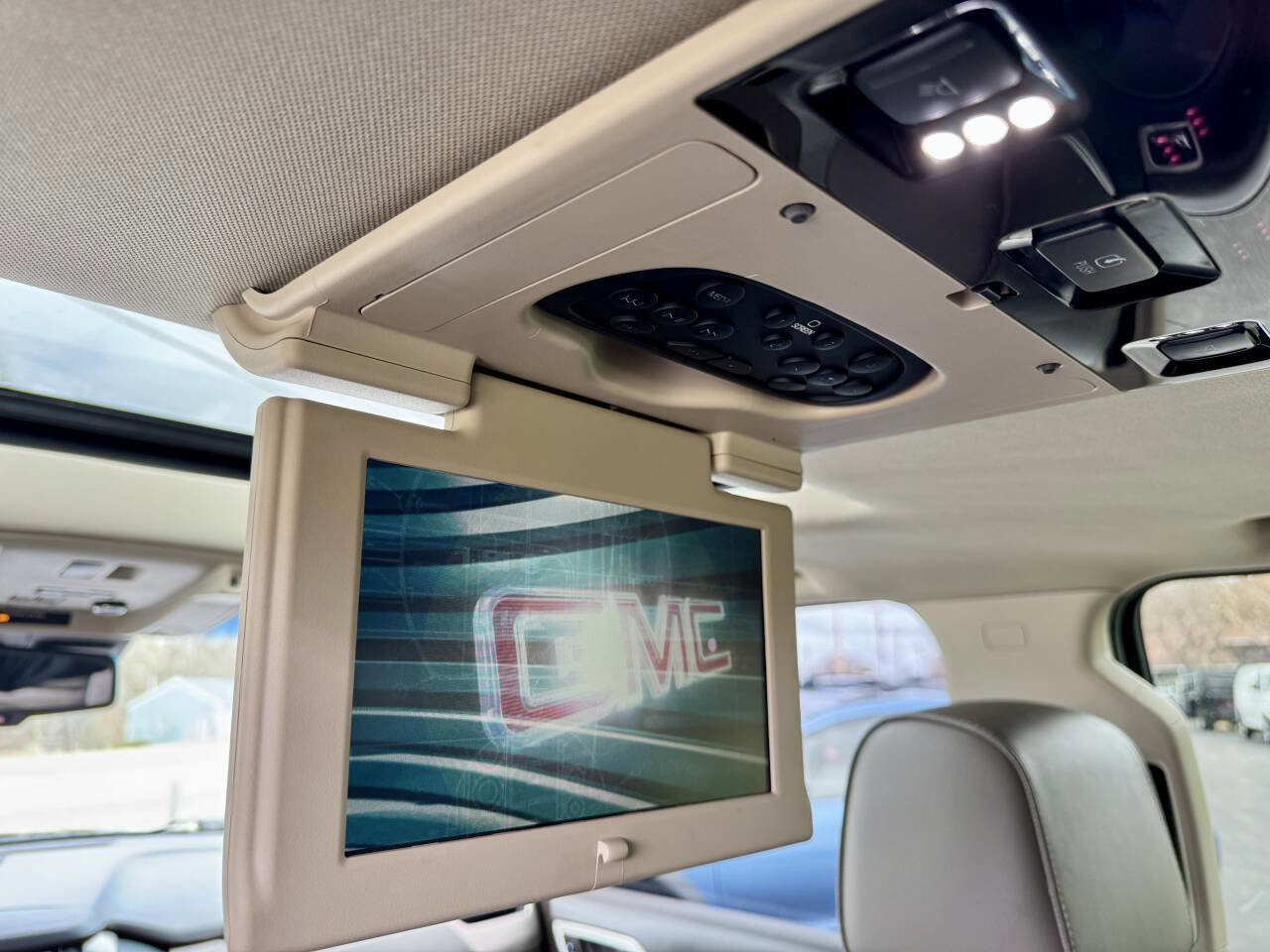 Used 2019 GMC Yukon XL Denali w/ Denali Ultimate Package AWD/4WD image 30