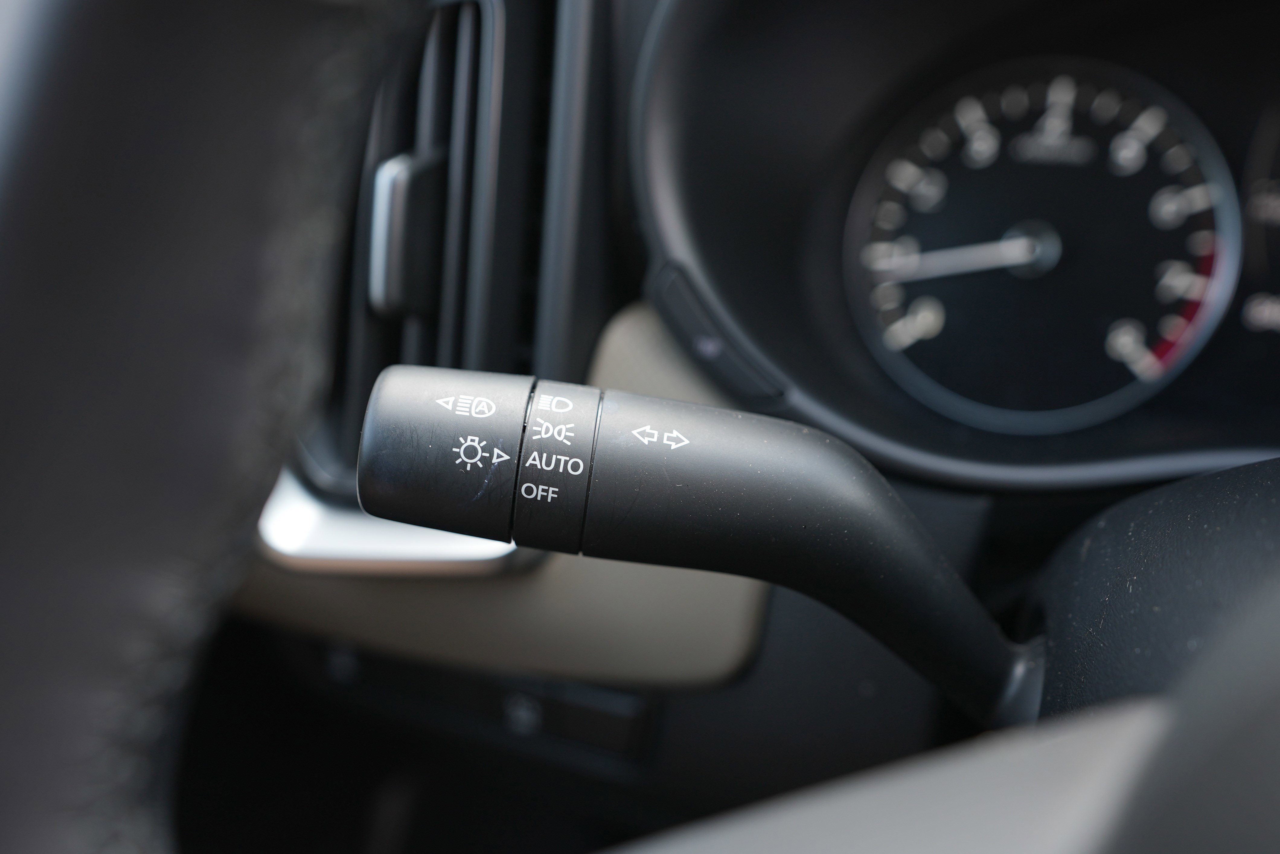 Certified 2025 MAZDA CX-50 AWD 2.5 S w/ Premium Package image 19