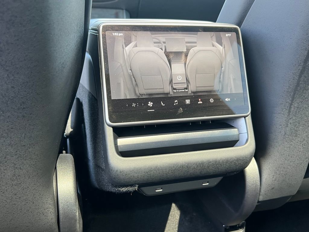 Used 2026 Tesla Model Y Long Range image 12