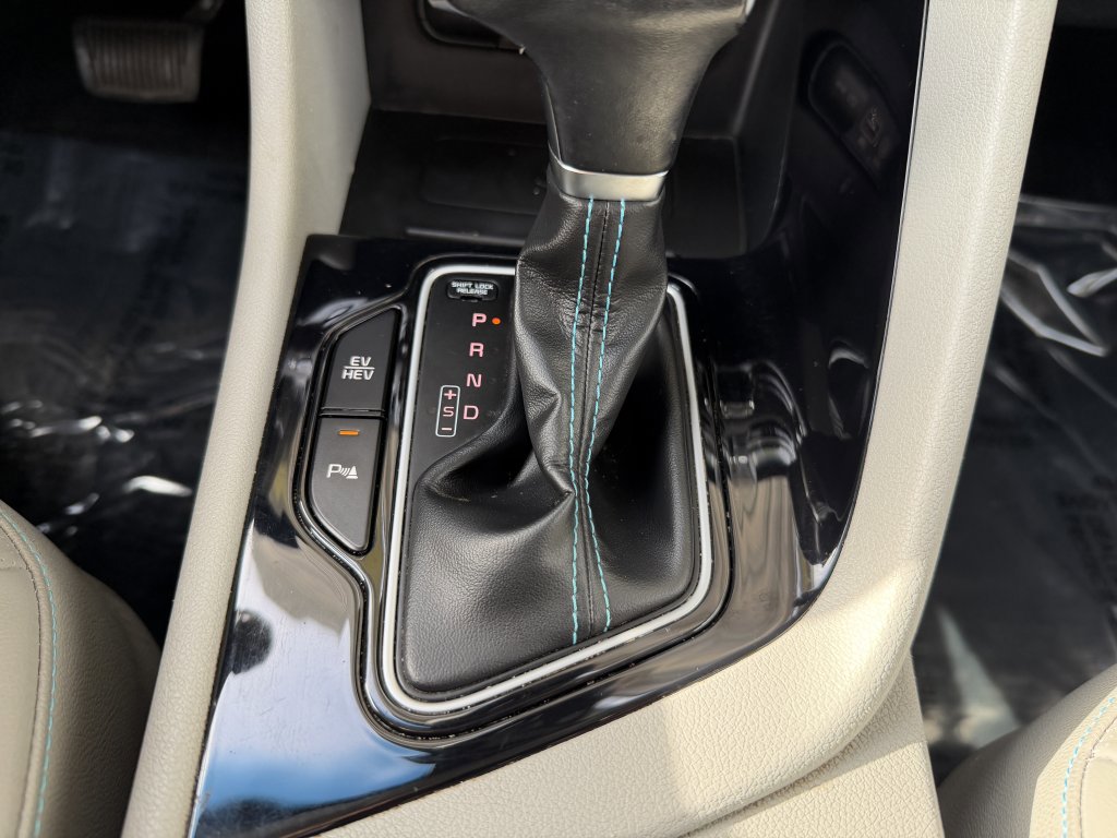 Used 2019 Kia Niro EX Premium w/ Sunroof Package FWD image 26