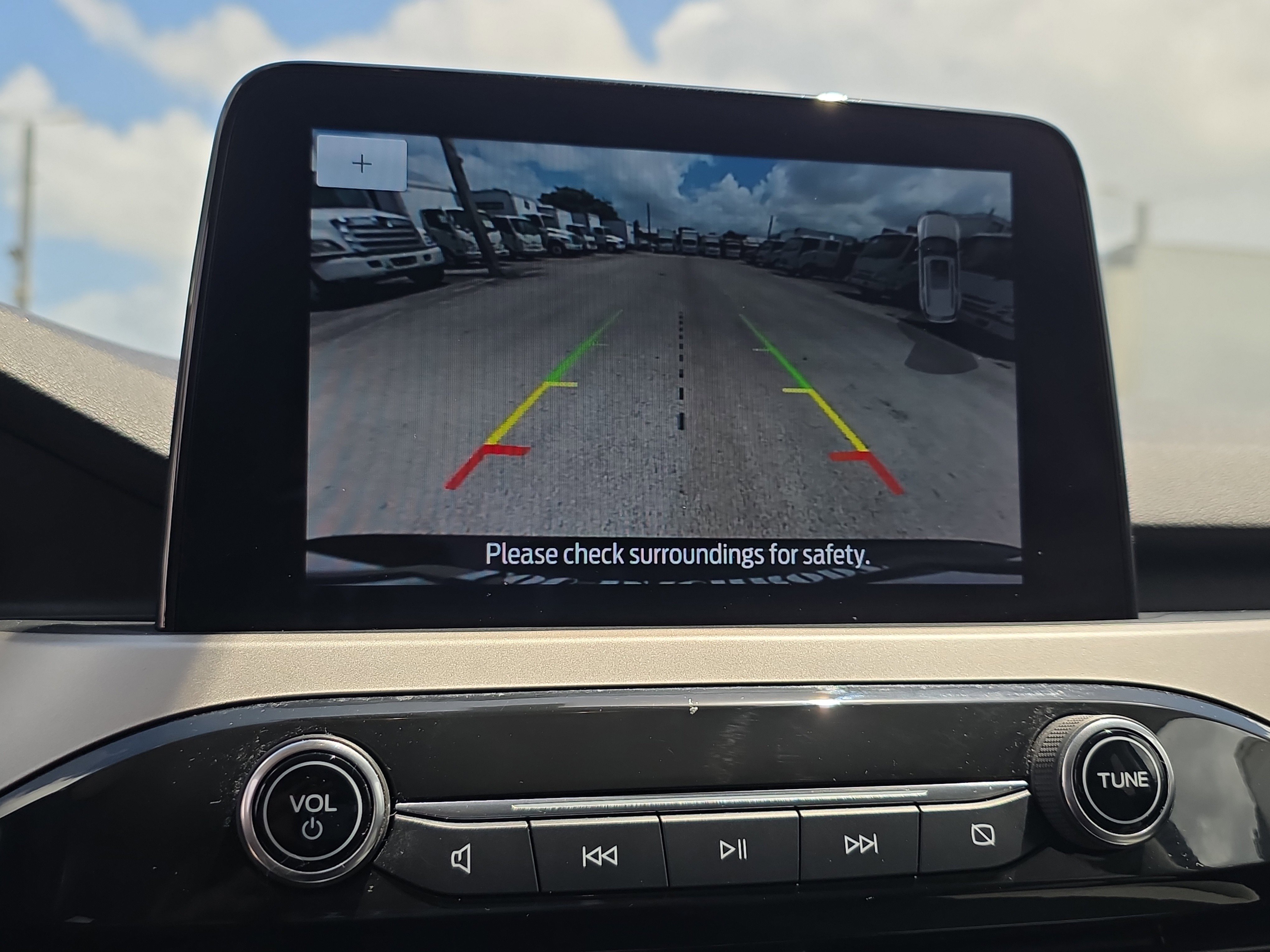 Used 2022 Ford Escape SE image 31