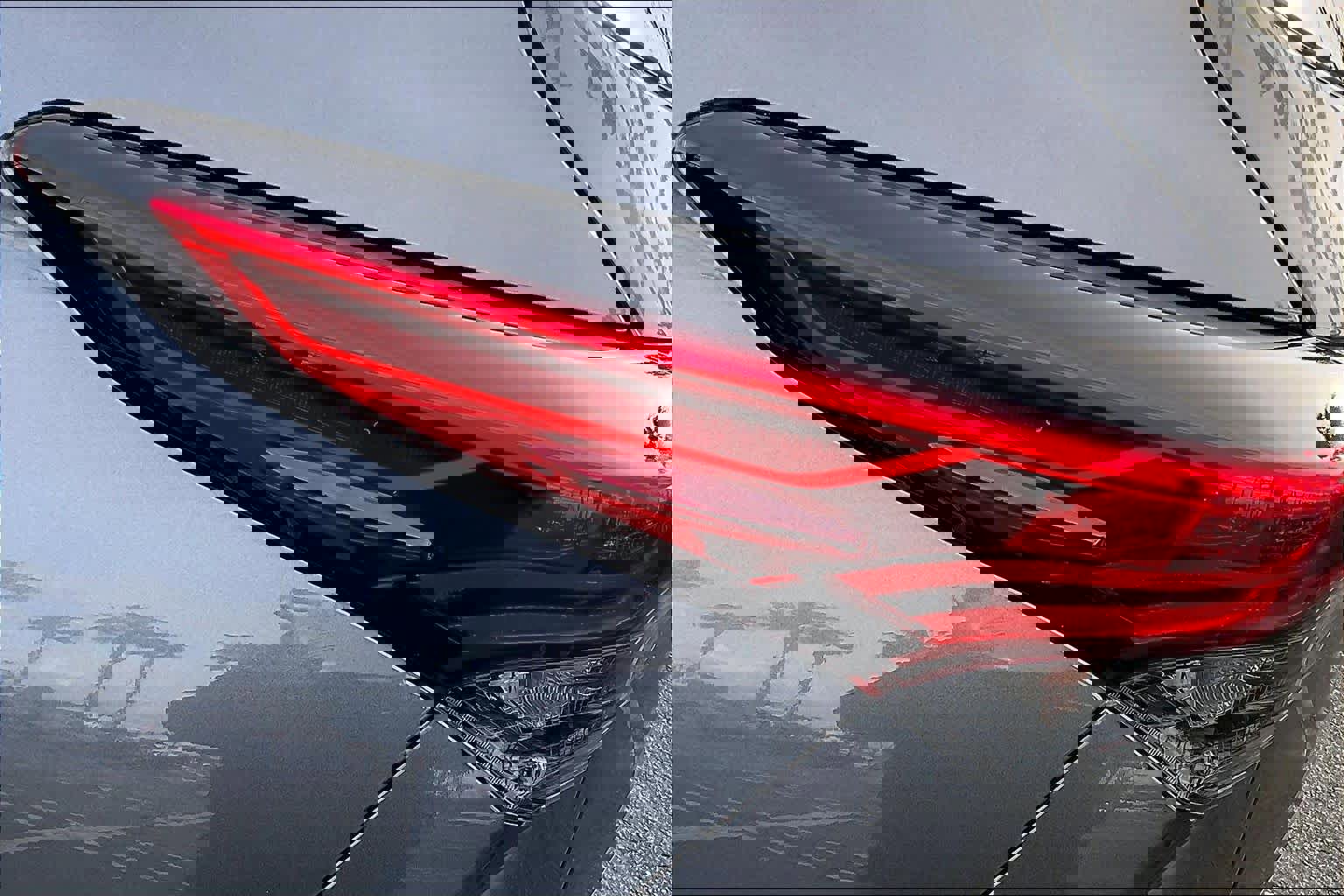 Used 2022 Toyota Highlander LE image 28