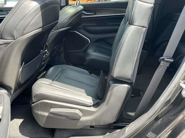 Used 2022 Jeep Grand Cherokee L Limited image 16