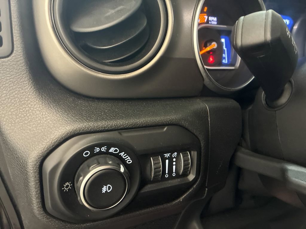 Used 2021 Jeep Wrangler Sport AWD/4WD image 26
