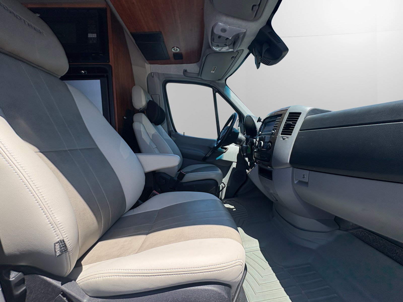 Used 2018 Mercedes-Benz Sprinter 3500 image 15