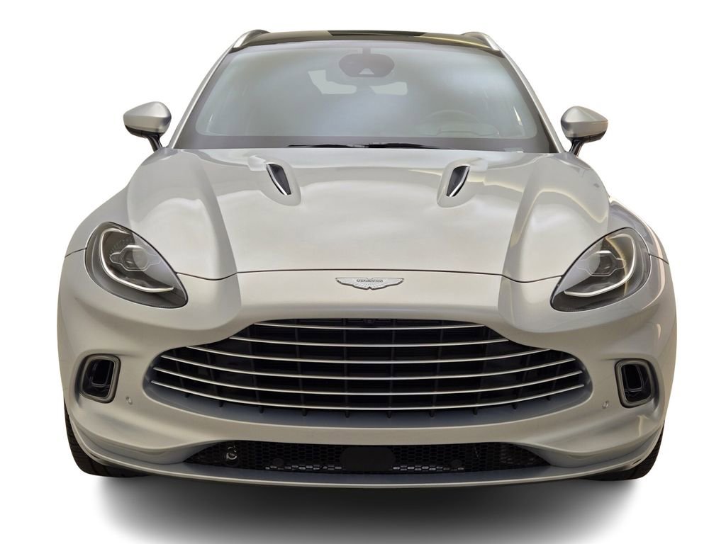 Used 2024 Aston Martin DBX image 2