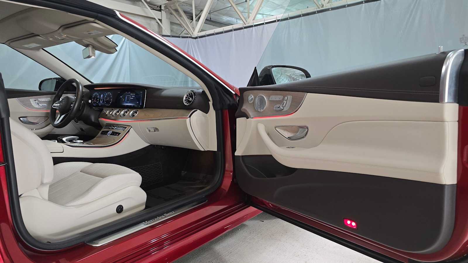 Used 2020 Mercedes-Benz E 450 4MATIC Cabriolet image 10