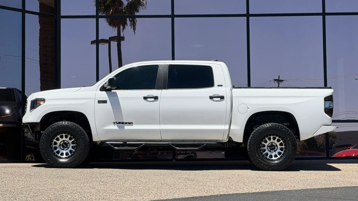 Used 2021 Toyota Tundra SR5 AWD/4WD image 5