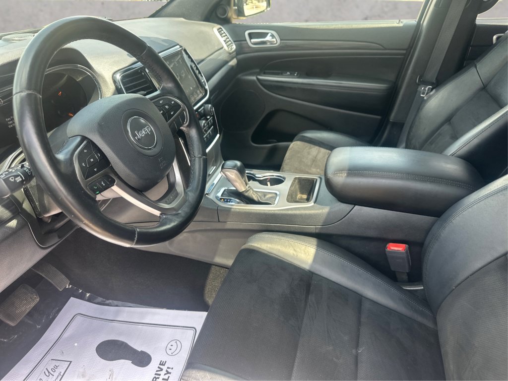 Used 2021 Jeep Grand Cherokee Laredo X AWD/4WD image 11