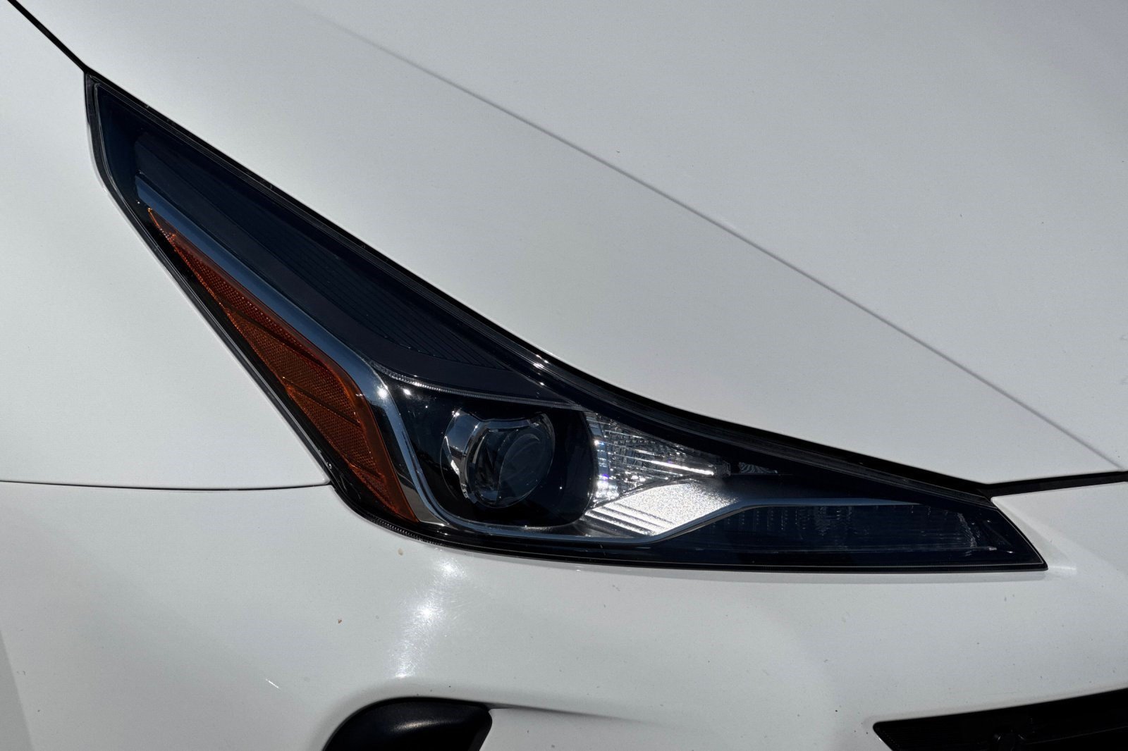 Certified 2022 Toyota Prius LE FWD image 12