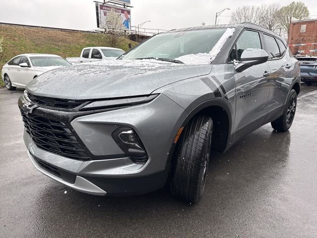 New 2026 Chevrolet Blazer LT w/ LPO, Black Sport Package image 5