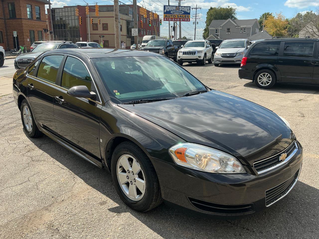 Used 2009 Chevrolet Impala LT FWD image 2