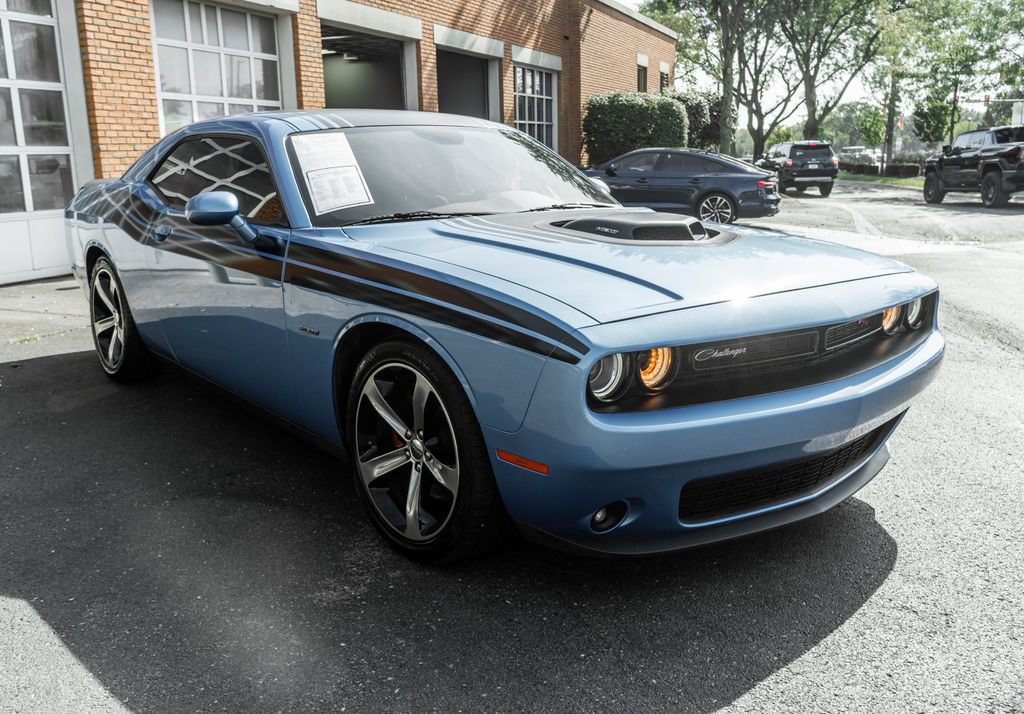 Used 2016 Dodge Challenger R/T RWD image 6