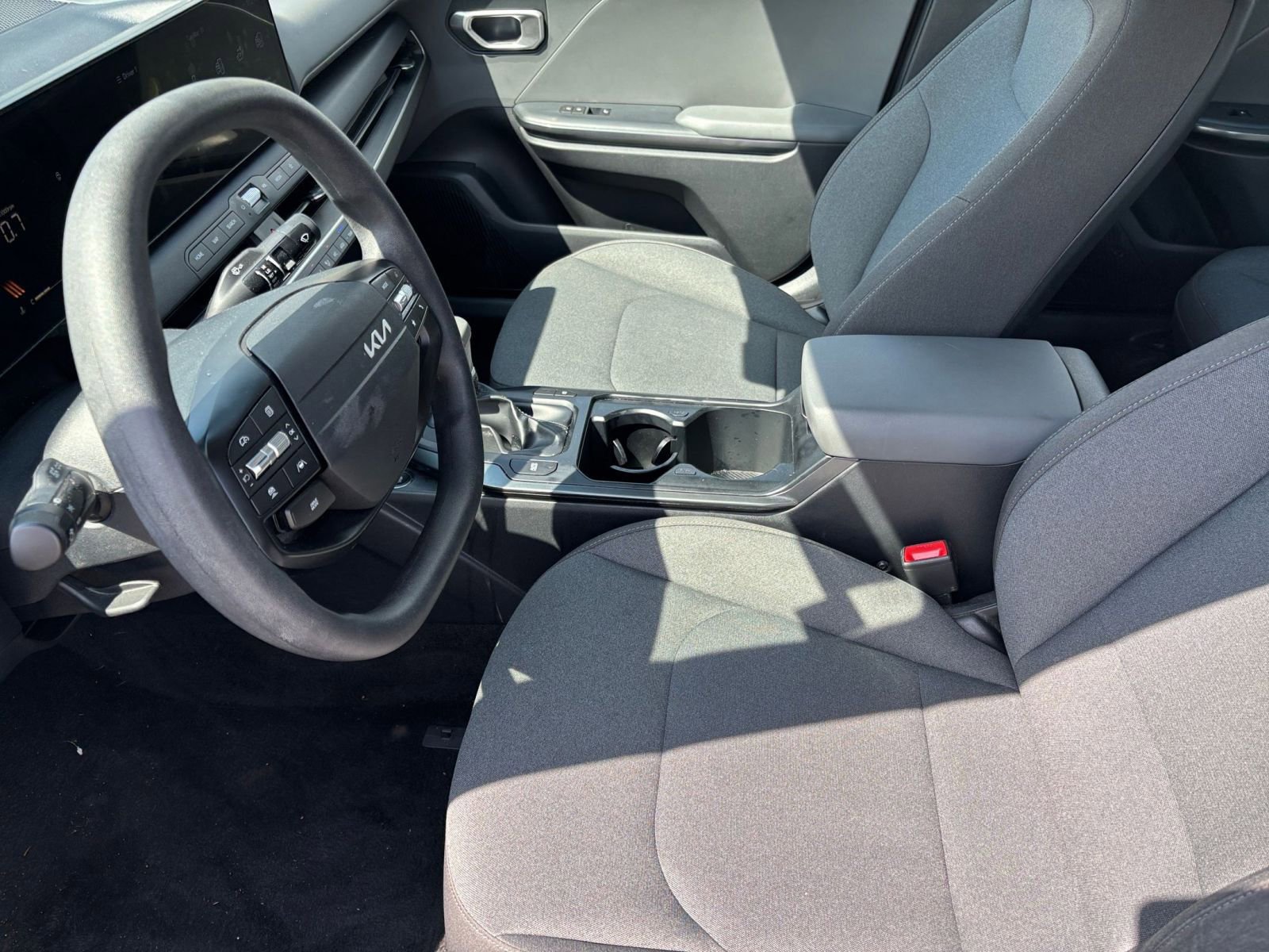 Used 2025 Kia K4 FWD image 25