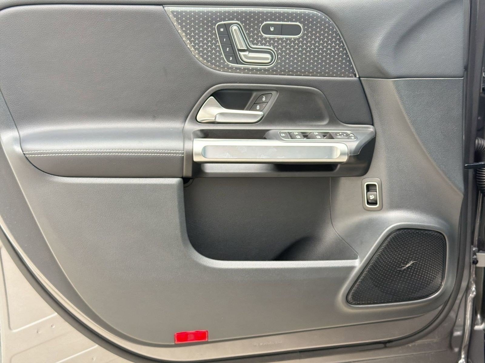 Certified 2026 Mercedes-Benz GLB 250 4MATIC image 13