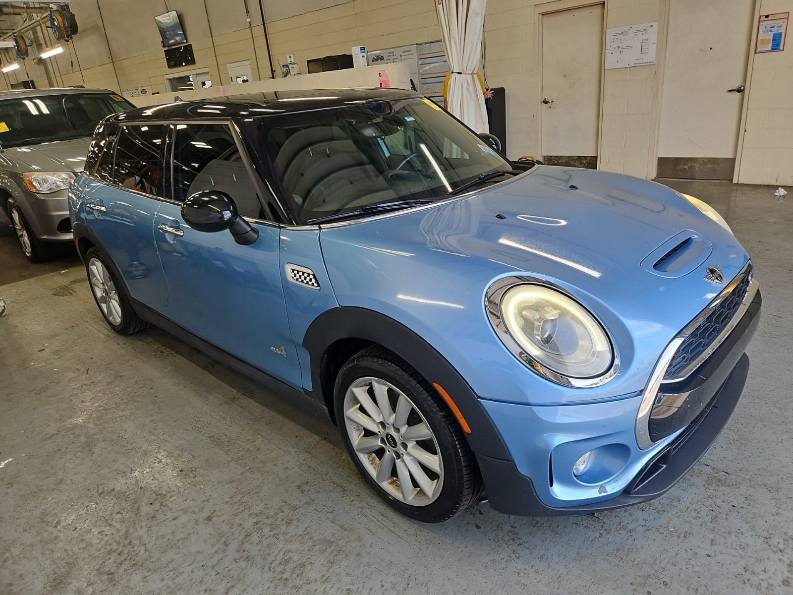 Used 2017 MINI Cooper Clubman S AWD/4WD image 4