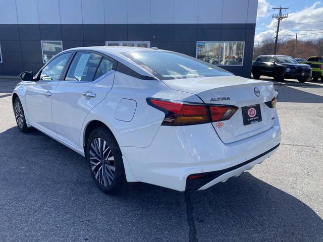 Used 2024 Nissan Altima 2.5 SV image 8