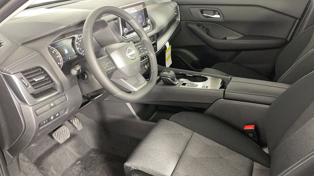 New 2025 Nissan Rogue SV image 11