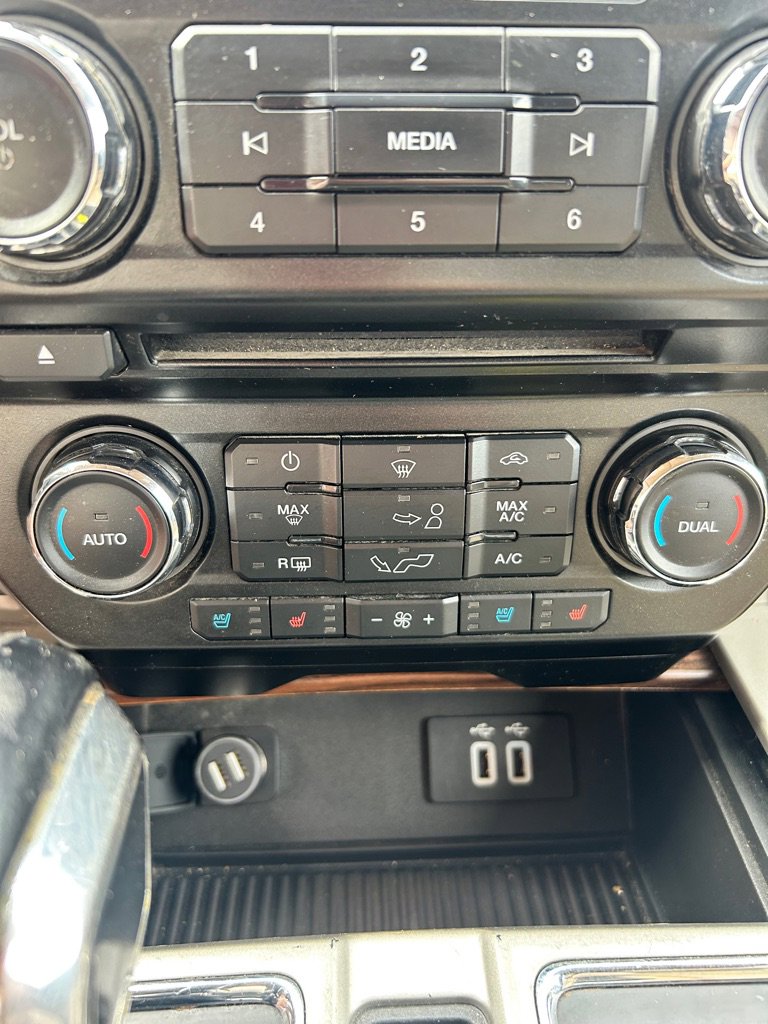 Used 2016 Ford F150 Lariat AWD/4WD image 18