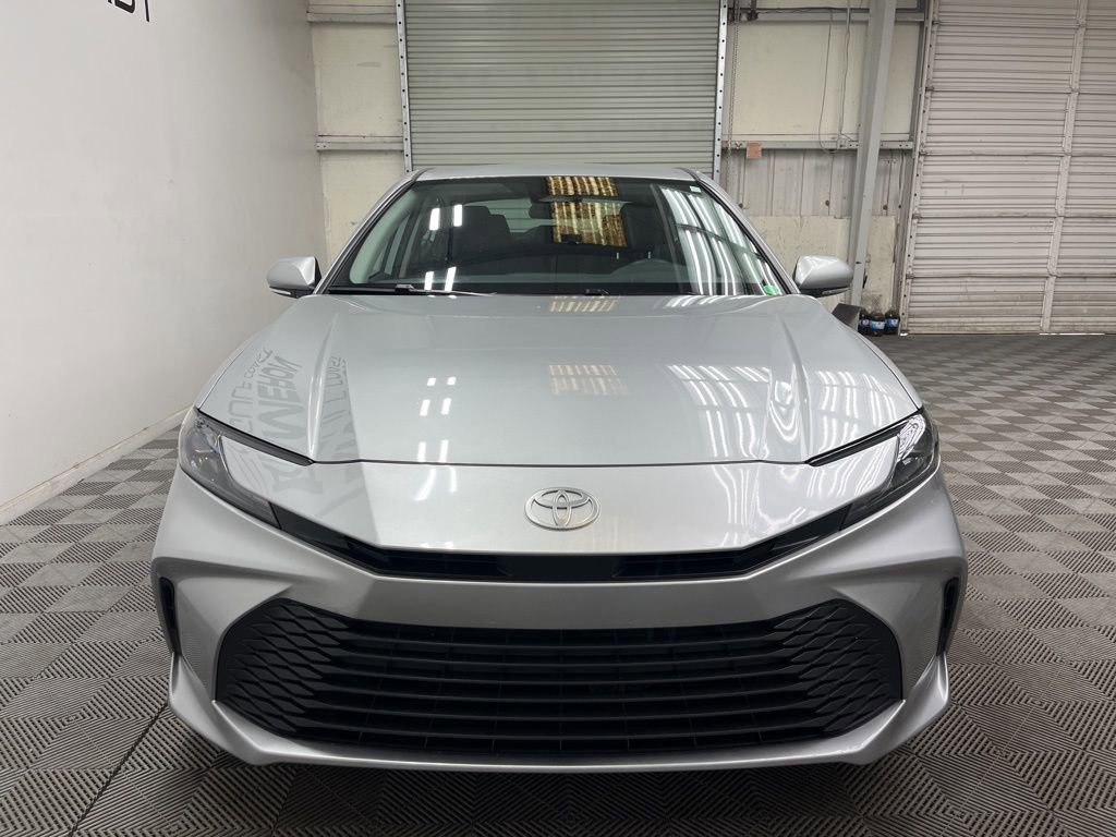 Used 2025 Toyota Camry LE FWD image 9