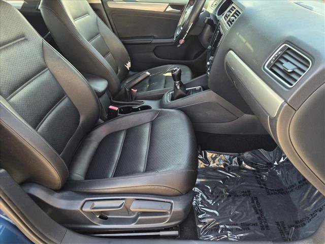 Used 2017 Volkswagen Jetta SE FWD image 21