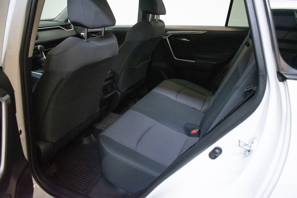 Used 2024 Toyota RAV4 XLE AWD/4WD image 22